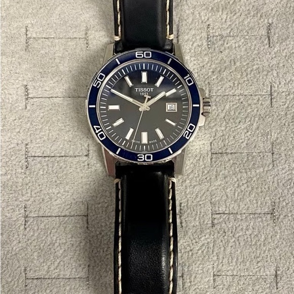 Tissot Black and Silver Men's Watch - Picture 2 of 4